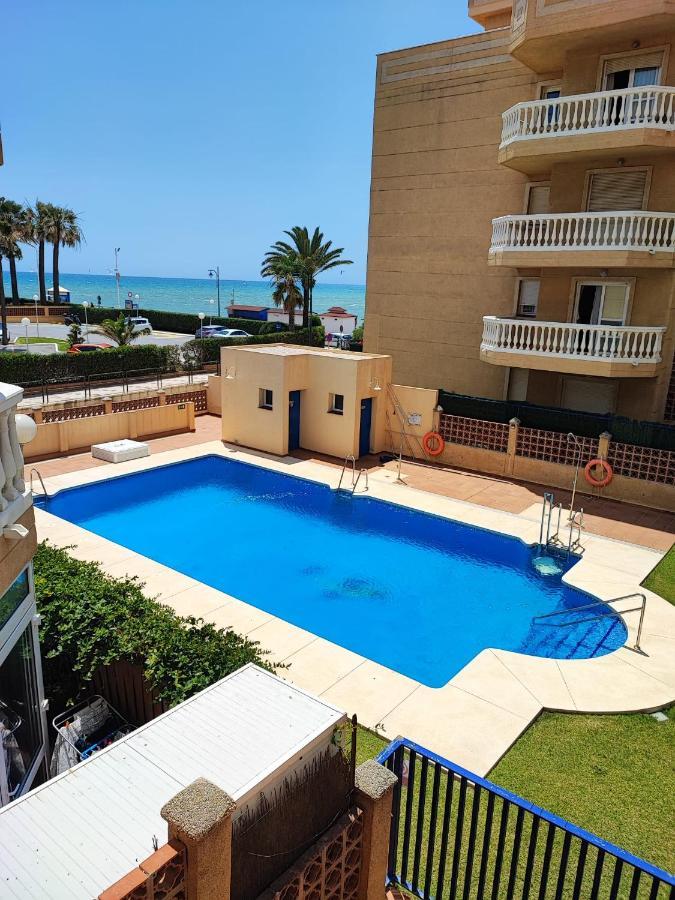 Casa Playa Guadalmar, Beautiful Apartment In Front Of The Sea, Wifi, Ac, Smart Tv, Private Parking Málaga Extérieur photo
