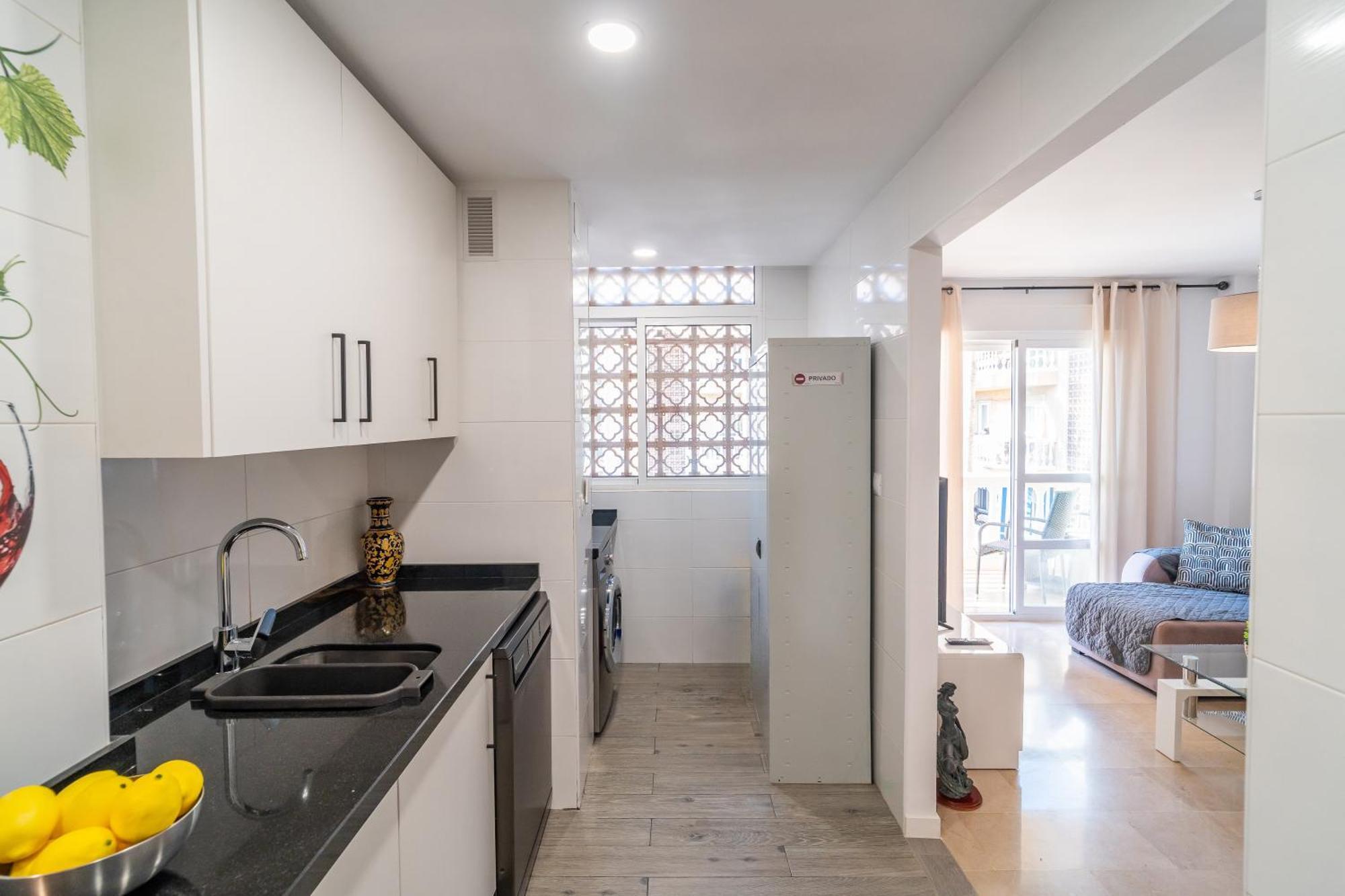 Casa Playa Guadalmar, Beautiful Apartment In Front Of The Sea, Wifi, Ac, Smart Tv, Private Parking Málaga Extérieur photo