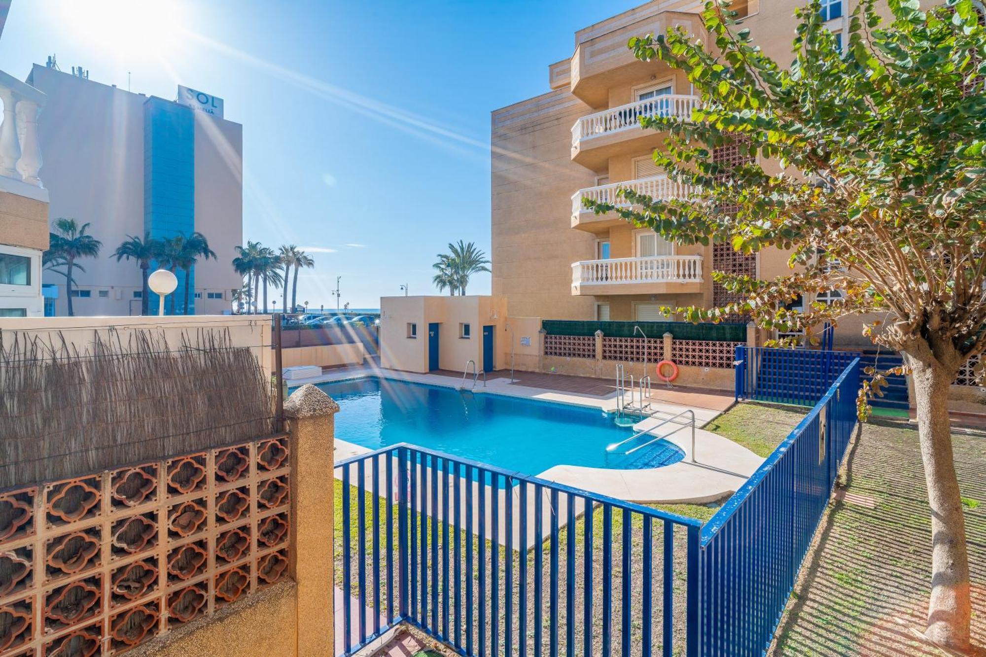 Casa Playa Guadalmar, Beautiful Apartment In Front Of The Sea, Wifi, Ac, Smart Tv, Private Parking Málaga Extérieur photo