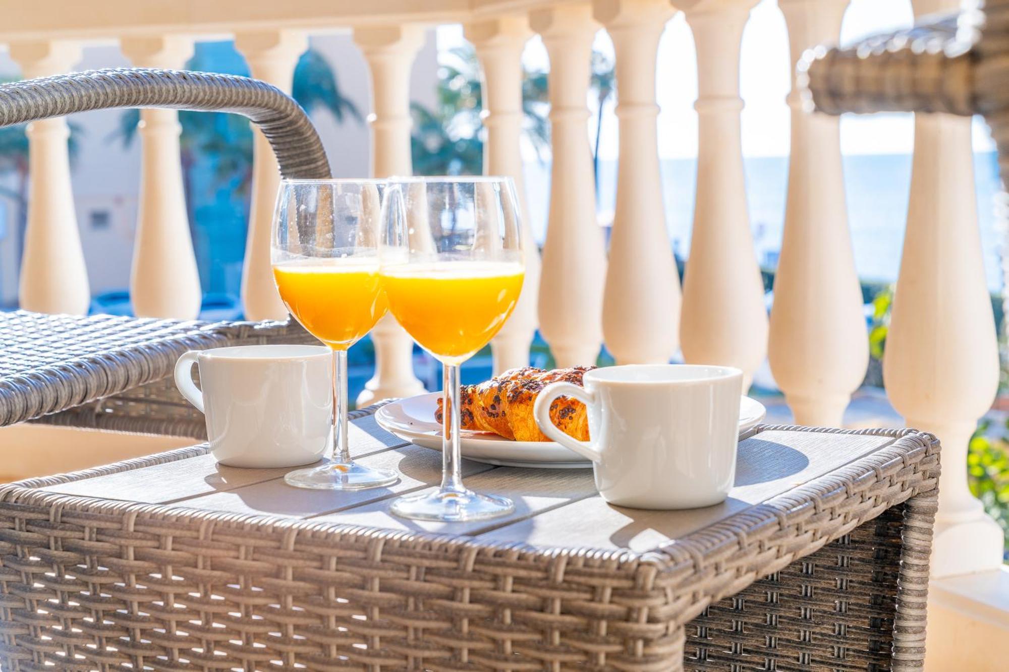 Casa Playa Guadalmar, Beautiful Apartment In Front Of The Sea, Wifi, Ac, Smart Tv, Private Parking Málaga Extérieur photo
