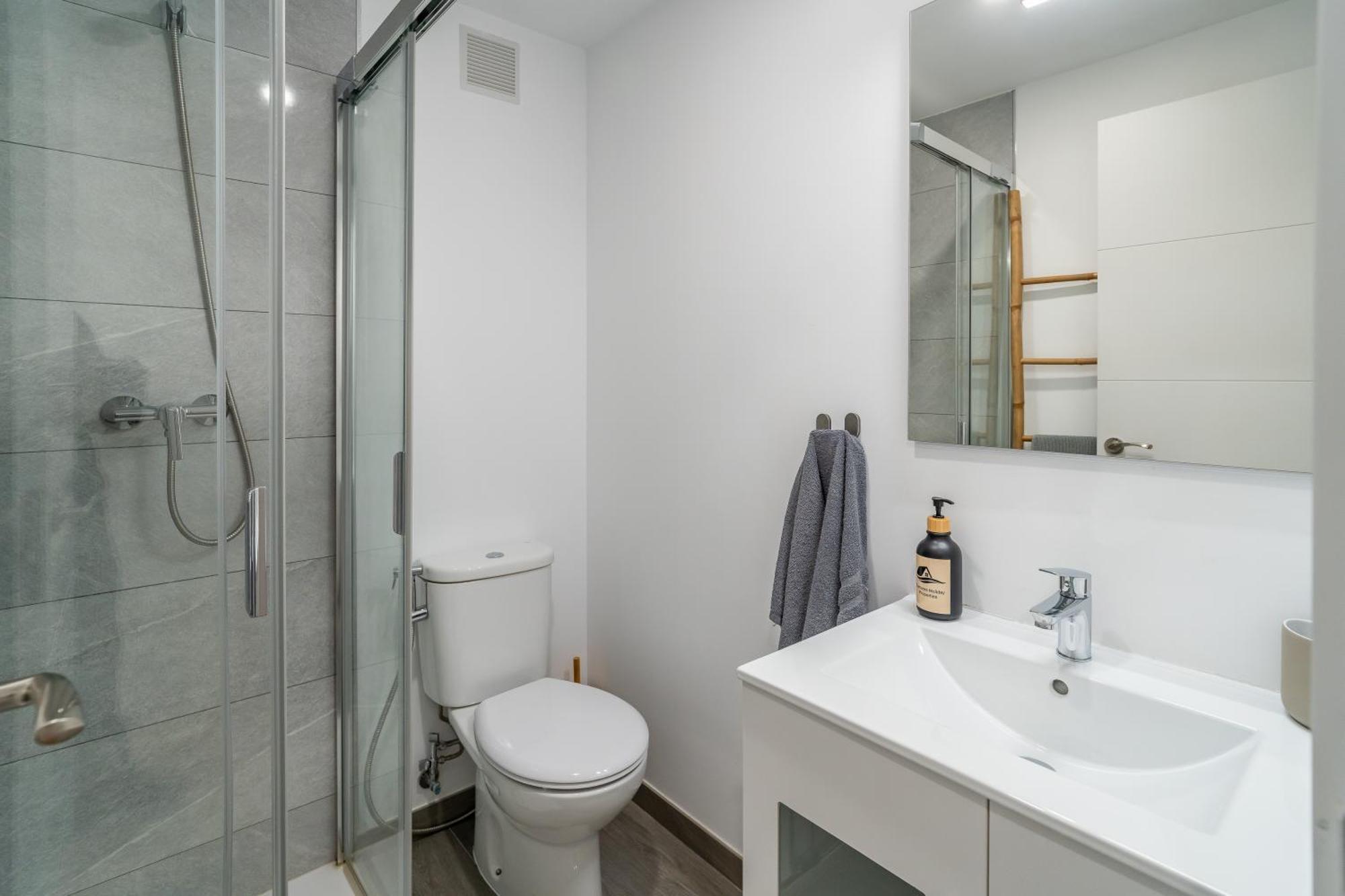 Casa Playa Guadalmar, Beautiful Apartment In Front Of The Sea, Wifi, Ac, Smart Tv, Private Parking Málaga Extérieur photo